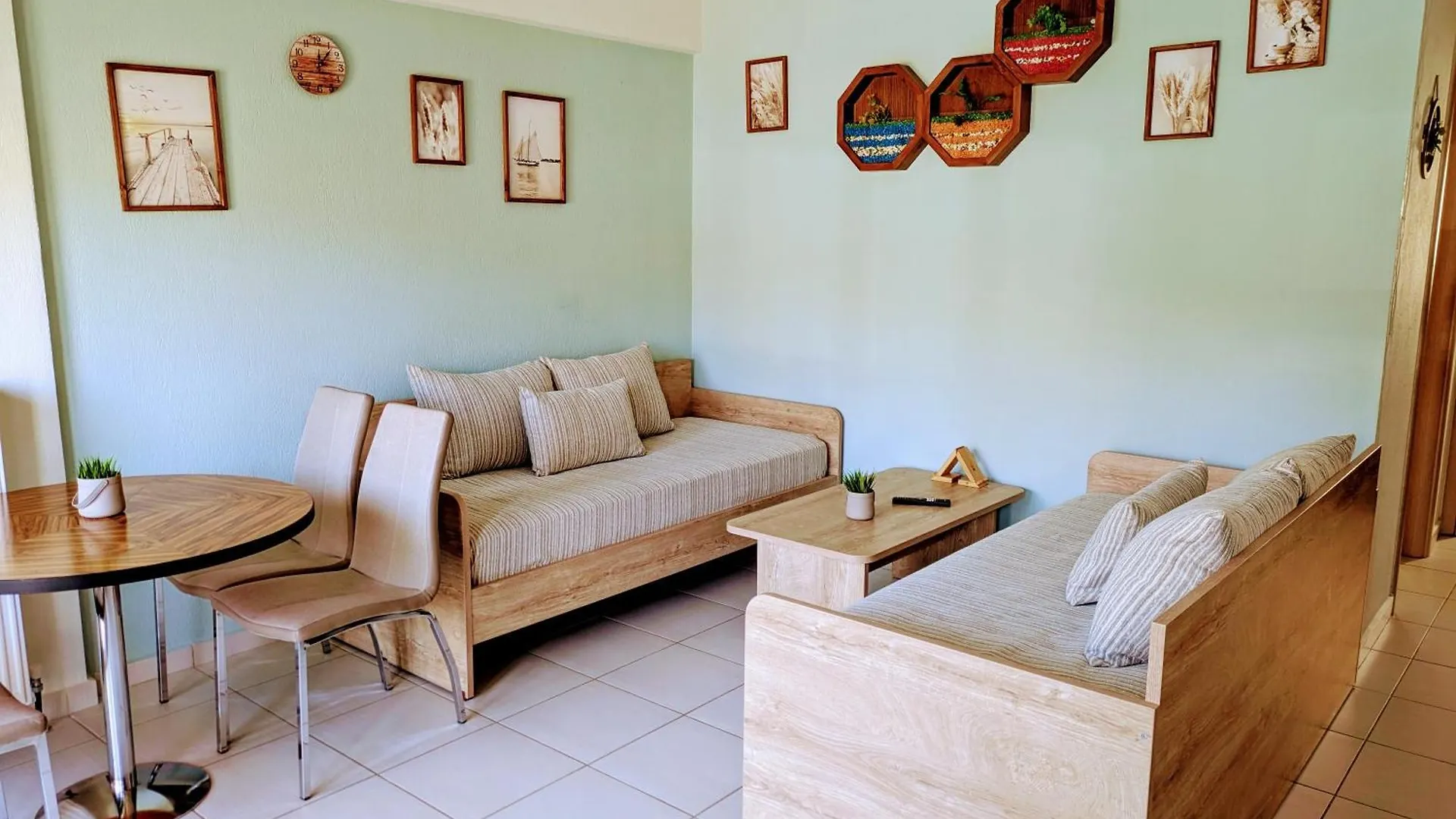 Elpidas Houses 2 Private Parking Thessaloniki Greece